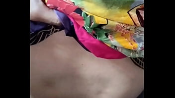 Desi village bhabhi wild outdoor pissing porn