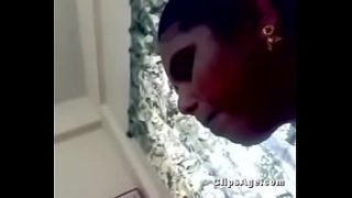 Desi slut deepthroats client’s cock in leaked MMS