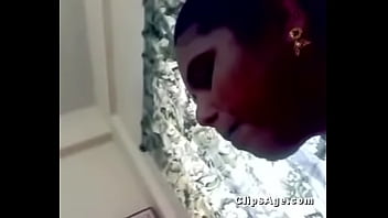 Desi slut deepthroats client’s cock in leaked MMS
