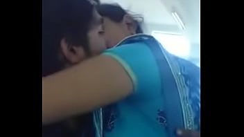 Desi girlfriend’s wild and steamy sex tape