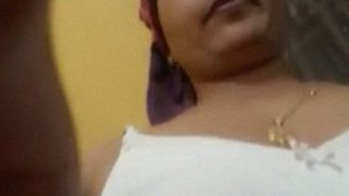Bhopal aunty’s naughty nude selfie tease video