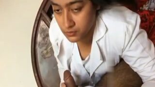Desi beauty deepthroats her buddy in steamy Dhaka encounter