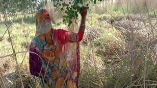 Sizzling Desi Farm Fuck: Horny Sasur Takes His Bahu Outdoors