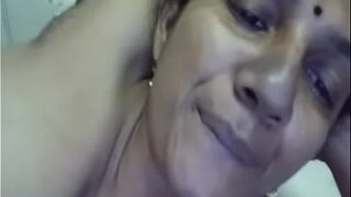 Tamil aunty flashes her tits on a steamy live video call