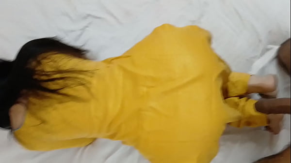 Curvy Indian Auntie Gets Pounded Doggystyle