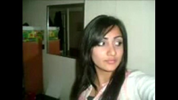 Desi Dancer Unleashed: Watch Her Steamy Moves in Free Porn Videos on YouPorn