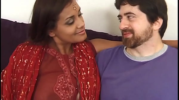 Shriya Aunty’s Secret Betrayal: Moaning for Her Stepbrother and His Buddy in Raw Hindi