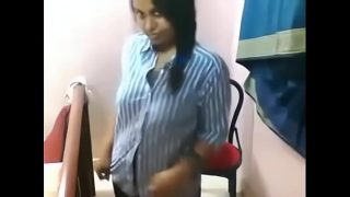 Desi temptress shedding every last stitch