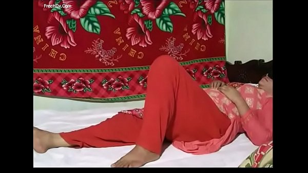 Desi Indian Bhabhi’s Massive Bare Ass Pounded Hard