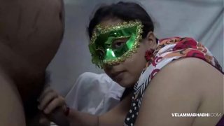 Velamma Bhabhi’s Mouthwatering Indian Cock Worship