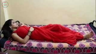 Desi Bhabhi Ravished in Crimson Saree
