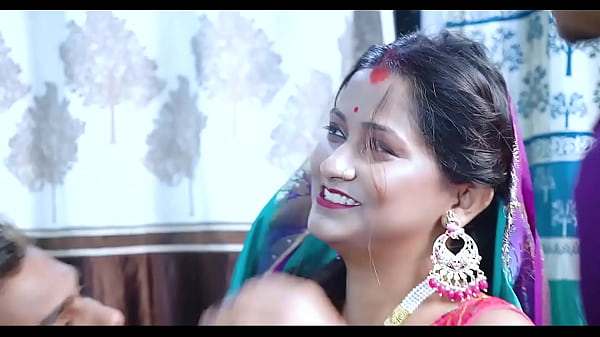 Intimate Desires: Indian Bhabhi’s Sensual Sari-Clad Lovemaking with Husband – Hindi Audio