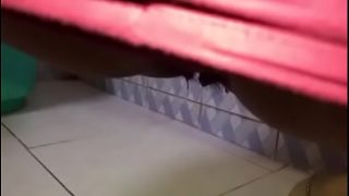 Desi babe squatting and letting it flow