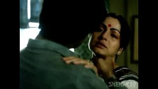 Rakhee’s Steamy Love Scene – Paroma’s Passionate Encounter in Classic Hindi Film