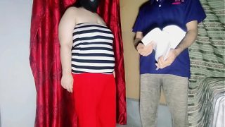 Curvy Muslim woman gets her backdoor pounded by utility worker in loud Hindi doggy style