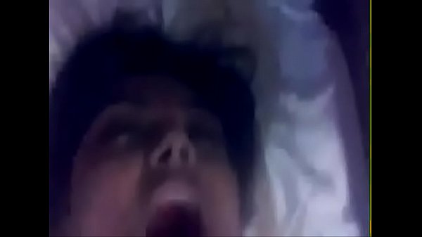 Desi babe’s steamy solo show for her bro