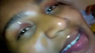 Desi babe slurps down a stranger’s hot load in a steamy Indian sex tape