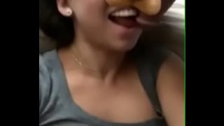 Indian beauty gives a mind-blowing blowjob