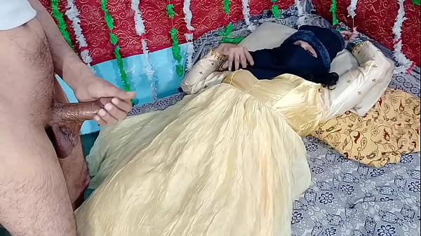 Desi bride in yellow gets her pussy stretched by a massive Indian cock in hardcore fucking