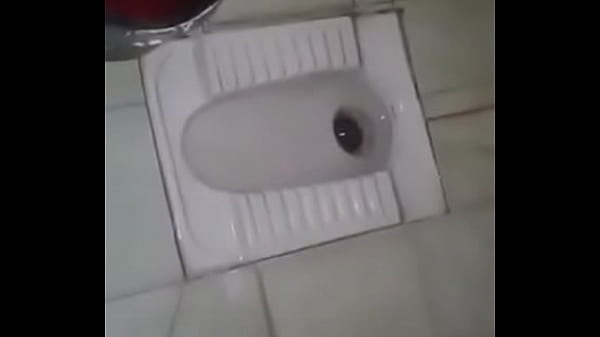Desi couple getting dirty in the bathroom