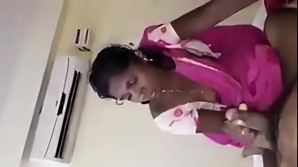 Sizzling Desi Aunty Gives a Mind-Blowing Blowjob