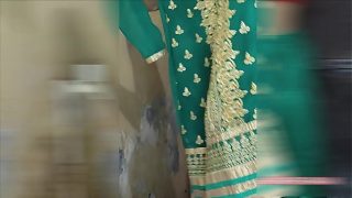 Desi Babe’s Steamy Bath Time Video in Hindi