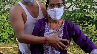 Desi neighbor’s wife gets her ass pounded in traditional style