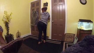Southern Belle Bares Her Juicy Backside