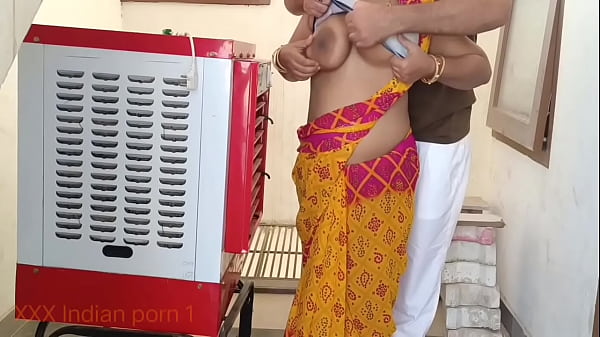 Indian repairman’s steamy service call in Hindi