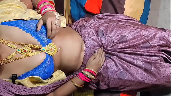 Sizzling New Bhabhi’s First Video: Desi Gaad Gets Pounded in Hot New Year Bang