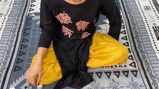 Juicy Punjabi Auntie’s Backside Gets Pounded