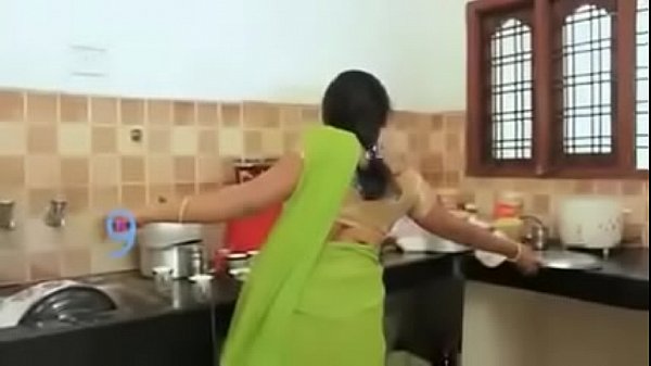 Sizzling Saree Seduction: Dever and Bhabhi’s Steamy Bedroom Navel Romance