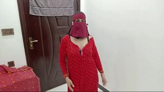 Sizzling Desi Housewife’s Nude Dance Seduction