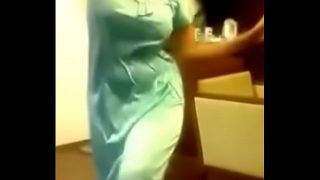 Sizzling Desi Dancer with Voluptuous Bouncing Curves – Exclusive High-Energy Performance