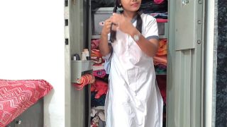 Indian hotties going wild with steamy moans in clear Hindi