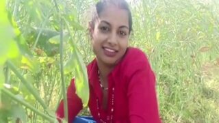Desi bhabhi gets paid for a wild outdoor romp