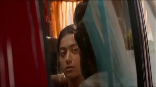 Scorching On-Screen Chemistry: Rashmika Mandanna and Allu Arjun’s Sizzling Affair