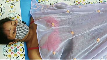 Desi housewife gets nasty with the neighbor while her husband’s away
