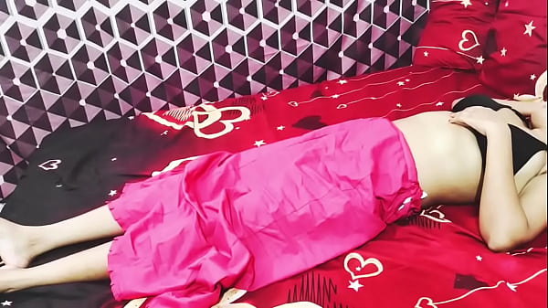 Desi Bhabhi’s Private Masturbation Session: Intense Solo Fucking at Home