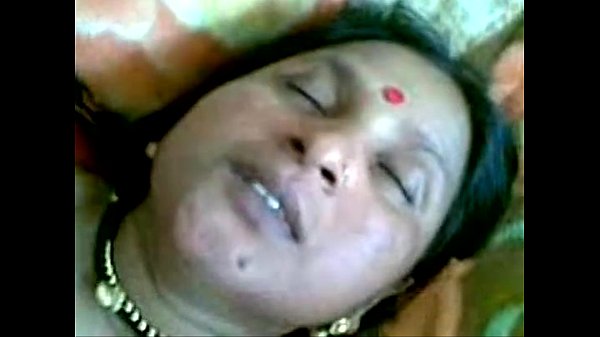 Desi village auntie gets naughty with her husband – XVIDEOS.COM