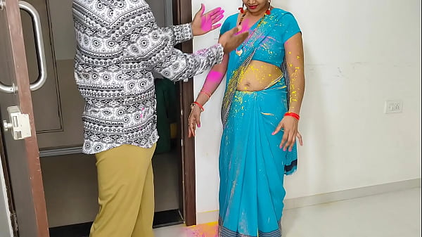 Hot bhabhi, don’t tease me like that on Holi