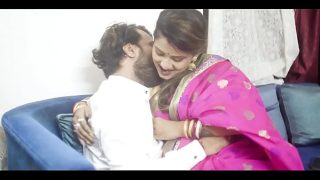 Sizzling Indian Affair: A Married Couple’s Steamy Encounter with Passionate Hindi Moans