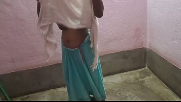 Desi Super Slut Loves Deep Throating Big Bananas
