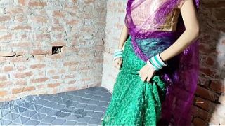 I banged a hot desi Indian chick in my bed.