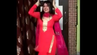 Busty Desi Dancer’s Sizzling Mujra Rehearsal
