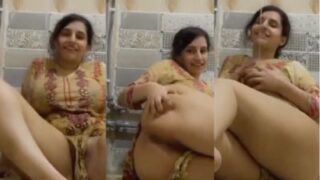 Big ass Pakistani chick spreads her asshole wide open in the shower