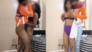 Viral sex tape of a delivery guy smashing his horny Indian customer