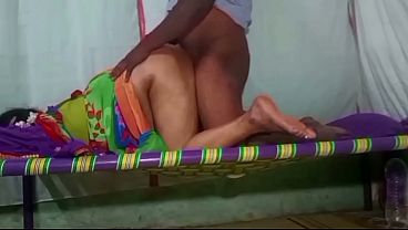 Desi saree aunty getting rammed doggy style in homemade fuck session