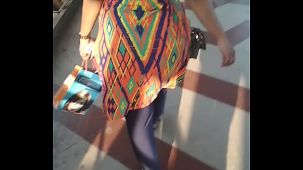 Big Indian aunty’s fat ass swaying as she walks