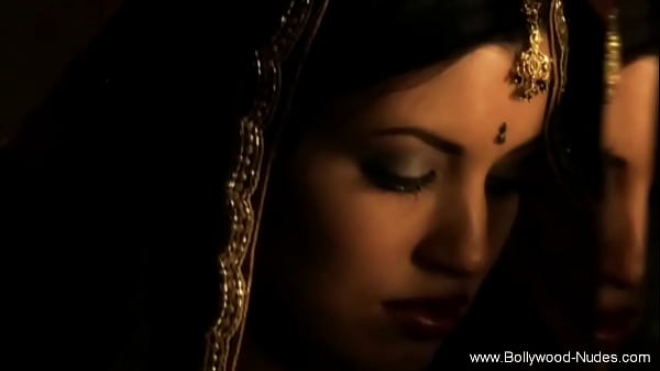 Indian dancer’s hot fucking moment to really feel the lust.